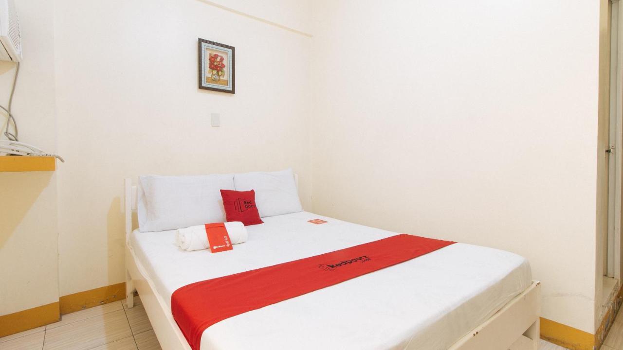 Reddoorz @ Golden Skye Hotel Guagua Ngoại thất bức ảnh