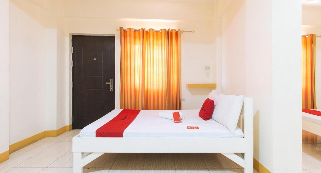 Reddoorz @ Golden Skye Hotel Guagua Ngoại thất bức ảnh