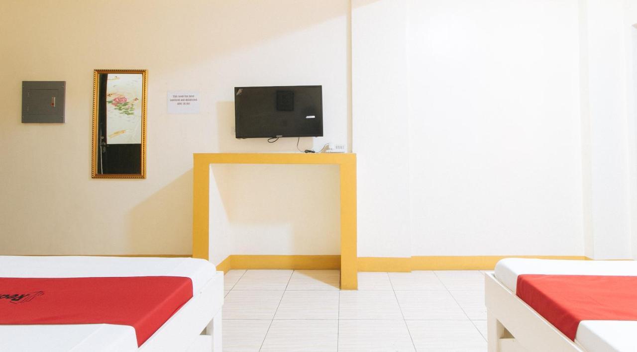 Reddoorz @ Golden Skye Hotel Guagua Ngoại thất bức ảnh